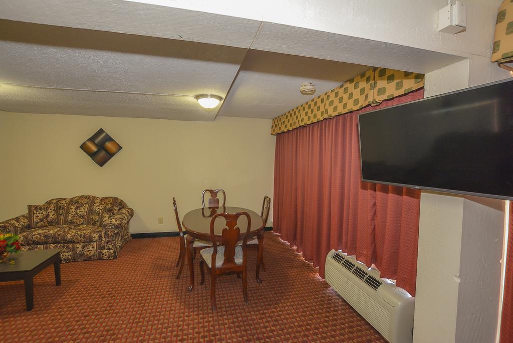 מלון Super 8 By Wyndham נורמן מראה חיצוני תמונה